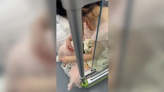 quay lén các em sinh viên trên tàu điện #3