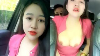 Vợ đi xe taxi nứng lồn bú cu anh tài xế còn quay phim lại
