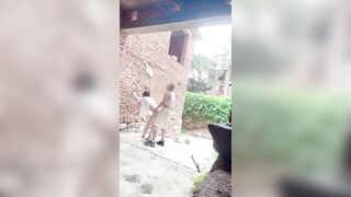chị nững lồn đi khắp làng gạ tình mấy ông chú, đưa cái lồn ra để được địt