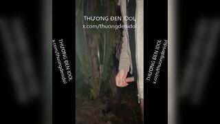 Thương đen hẹn anh trai địt nhau public ngoài bụi chuối