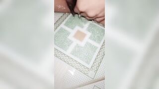 Bà thím hàng xóm gửi video móc lồn cho xem