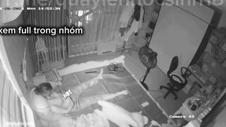 Hack cam em hàng xóm thì thấy ẻm móc lồn