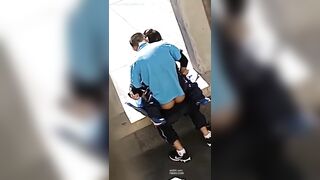 2 em học sinh lén lút địt nhau ngay góc khuất sân trường