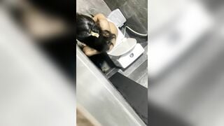 QUAY LÉN TOILET VN 2