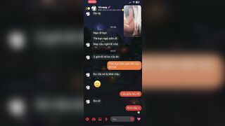 Call video với em bạn thân dâm nữa đêm 2h sáng ra rửa lồn