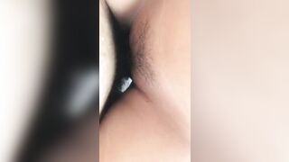2 BÉ HS ĐỊT NHAU NGOÀI BAN CÔNG CỦA TRƯỜNG - phần 14