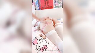 Con bạn cosplay dâm đãng giơ lồn gọi mình sang địt