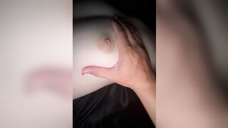cặp vú vạn người mê của đứa em họ lớp 11