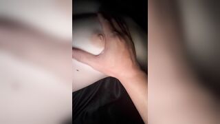cặp vú vạn người mê của đứa em họ lớp 11