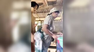 Trai trẻ gạ địt chị hàng xóm dâm nứng lồn vắng chồng tại nhà 1