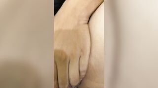 Gọi thêm thằng bạn thân hai tay hai súng cho em thỏa mãn - phần 1