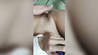 Dụ dỗ cho em học sinh bấm điện thoại để được móc lồn em nó tung lồn