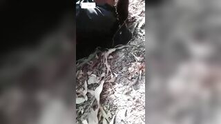 Thằng Ấn Độ mất dạy dụ dỗ được em gái mới quen lên rừng rồi chịch
