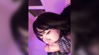 Mút chim ngon lành dâm đãng khi cosplay người nhện