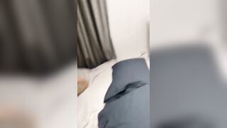 Người yêu dâm đãng làm bồn chứa tinh cho cả đám bạn thân