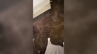 thú vui của bọn cambuchia bắt gái xinh làm con chó để làm vui,tội nghiệp em gái