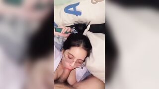 Địt vào mồm em sinh viên mặt dâm vú to bú cu điêu luyện