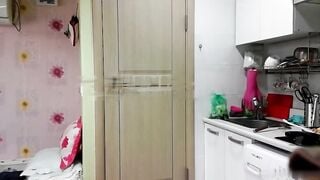 em người yêu đang nấu cơm thấy em ngon quá đè ra địt luôn