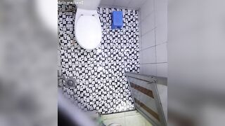 Quay lén mẹ vợ da trắng