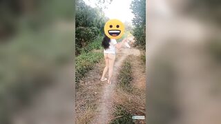 Dẫn ghệ dâm bím múp ra đường cởi quần lót show bím múp public p1