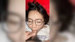 Đi học về đã mệt rồi còn bắt bú cu