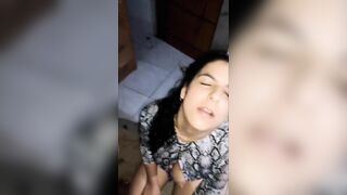 Gái dâm thích bị bạo nhưng thấy cu la nứng mút lút cán dâm đãng
