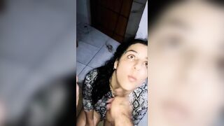 Gái dâm thích bị bạo nhưng thấy cu la nứng mút lút cán dâm đãng