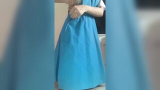 Vừa đi học về là show liền cho anh lọ