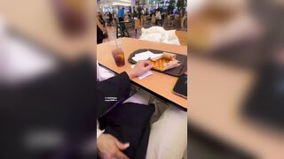 gái xinh lấy tinh trùng bạn trai làm sốt chấm