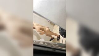 Đến nhà bạn thân chơi, Ko Có ai Quay lén Con bạn Loli Đi Tắm Lồn rậm lông