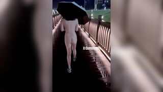 Dâm nữ mình dây nứng lồn show hàng public trg công viên nơi các cặp đôi đg đi dạo