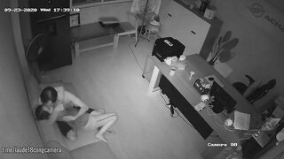 Hack camera vợ chồng làm tình tại phòng làm việc