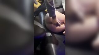 LŨ KHỐN NẠN, DẪN BẠN THÂN ĐI HÁT, MÀ TỐNG CAT CÁI MIC VÀO, LỒN BẠN