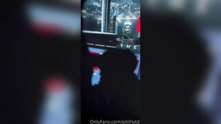 "Em đi xem phim cùng bạn thôi ạ"