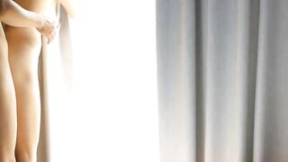 Sáng sớm, Lôi con bạn ra ban công Lút Cán Djt nhau Quay Video Sướng rên rỉ cực nứng