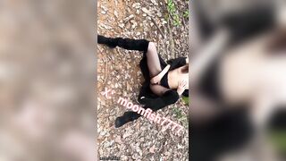 Dắt dâm nữ chân dài lên núi đi dạo sẵn tiện vạch lồn ra quay video show hàng