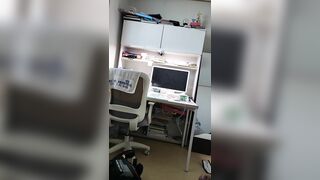 Tranh thủ trg giờ học gạ con b thân giả ốm sang phòg y tế bắt e show vú sục cặc giúp3