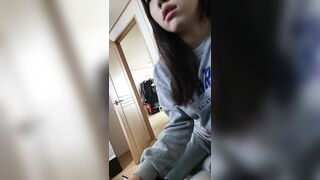 Tranh thủ trg giờ học gạ con b thân giả ốm sang phòg y tế bắt e show vú sục cặc giúp4