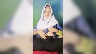 Hàng học sinh INdo