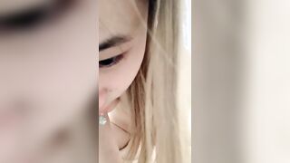 Em teen tuổi mới lớn vú to nứng lồn thủ dâm