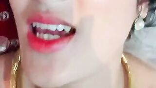 Vừa cưới xong chưa thay đồ đạc nhưng vì quá nứng lồn nên cô dâu vô phòng địt tới bến 2