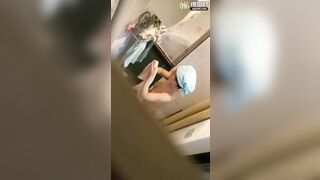 quay lén cô bạn phòng bên đi tắm