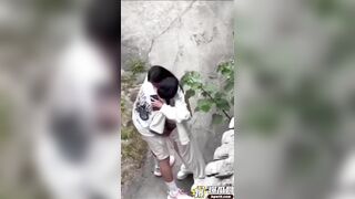 quay lén 2 em học sinh lén địt nhau ở góc trường