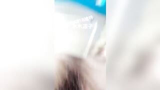 Vạch cu chồng ra bú tkhi đi tàu