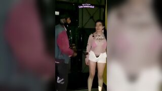 Bên họ thoáng vl, có tiền là được vạch lồn địt