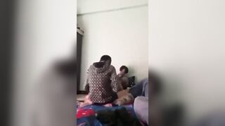 Các em học sinh cấp 3 thuê nhà nghỉ đụ nhau tập thể trước khi đi học
