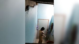 Em giúp việc