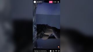 Nhỏ bạn thân thua kèo phải lên ig live show hàng