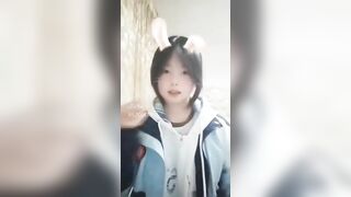 THỎ CON NGỐC NGHẾCH