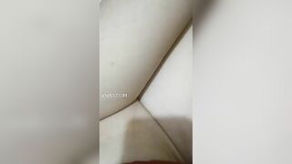 LỒN NON CỦA CON E HỌ, ĐANG NẰM NGHICH ĐT